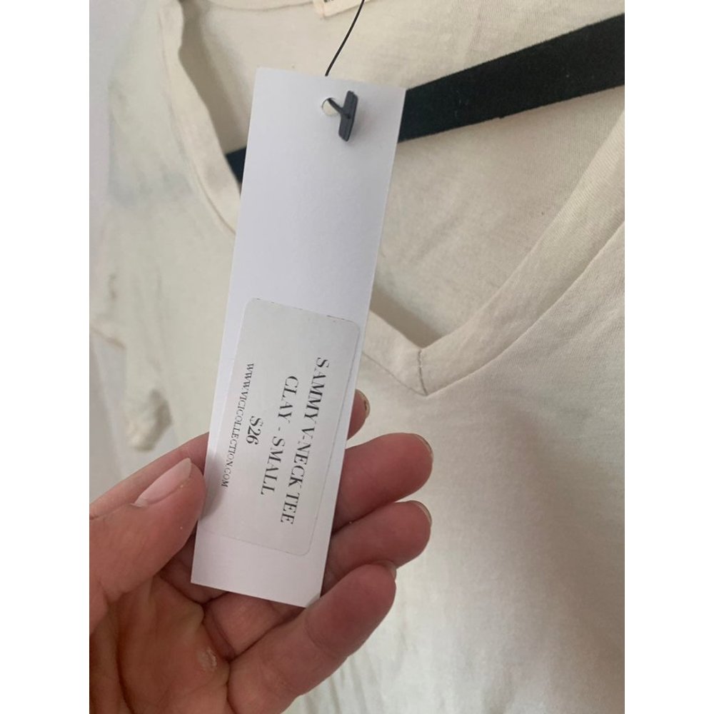 NWT VICI Super lush soft tee tshirt cream off white - Picture 4 of 6